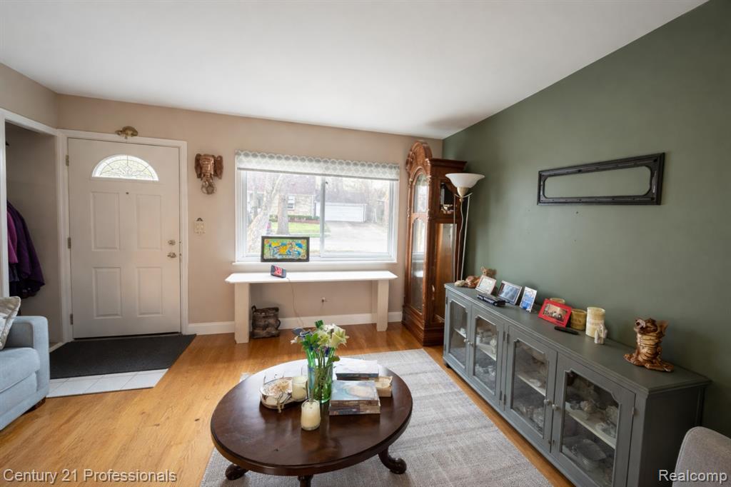 406 Woodlawn Avenue, Royal Oak, MI 48073 — Photo 7