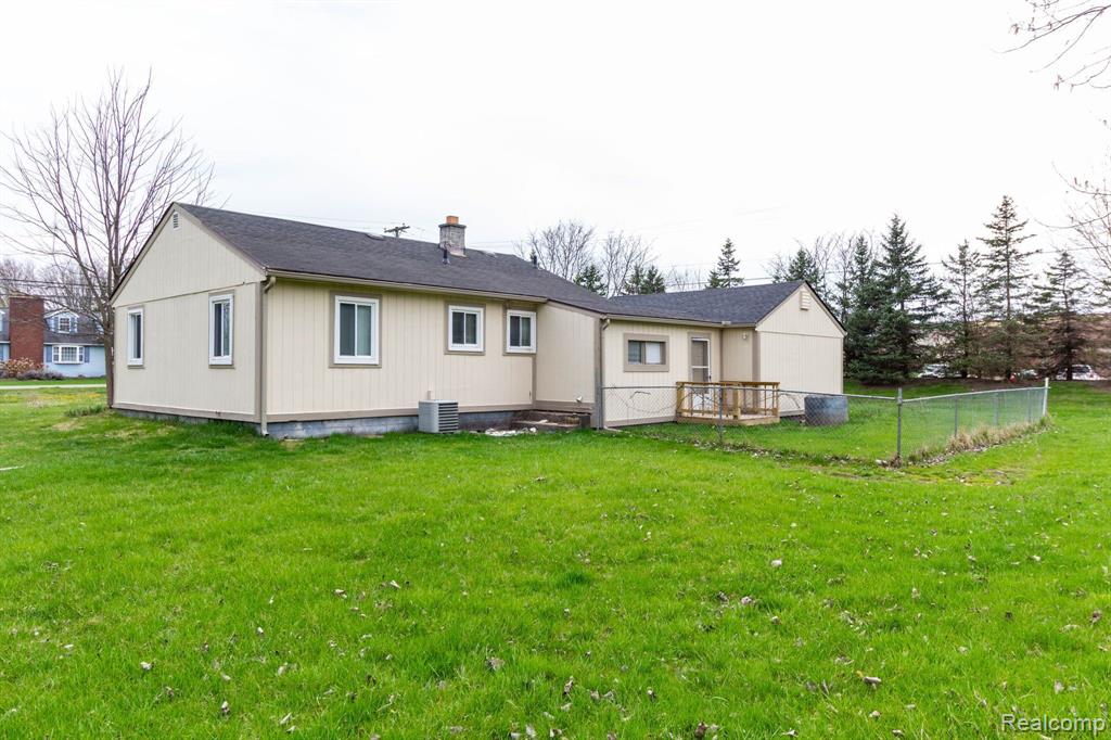 8175 BELLMAN, Shelby Twp, MI 48316 — Photo 25