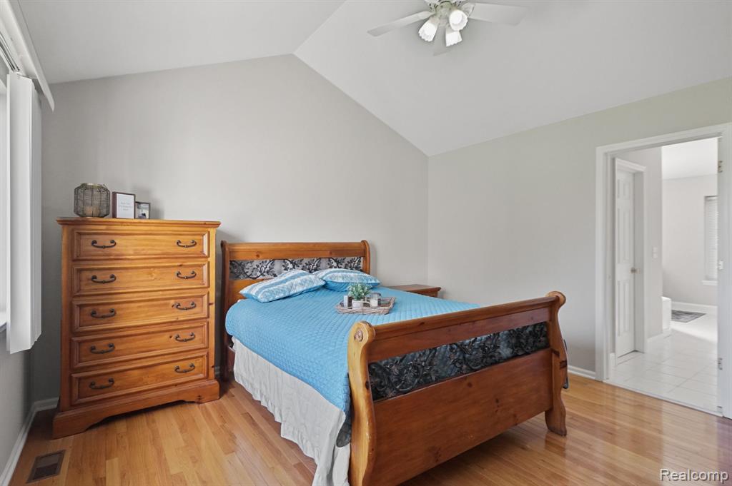 21191 GREENBRIAR Lane, South Lyon, MI 48178 — Photo 18