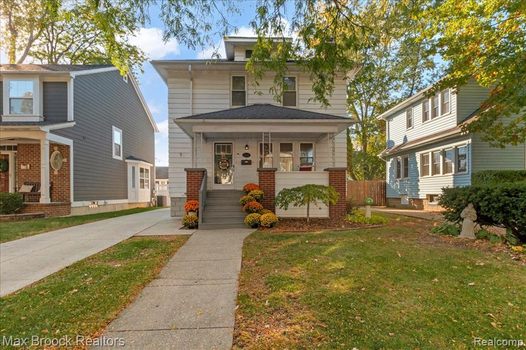 1218 Longfellow Avenue, Royal Oak, MI 48067