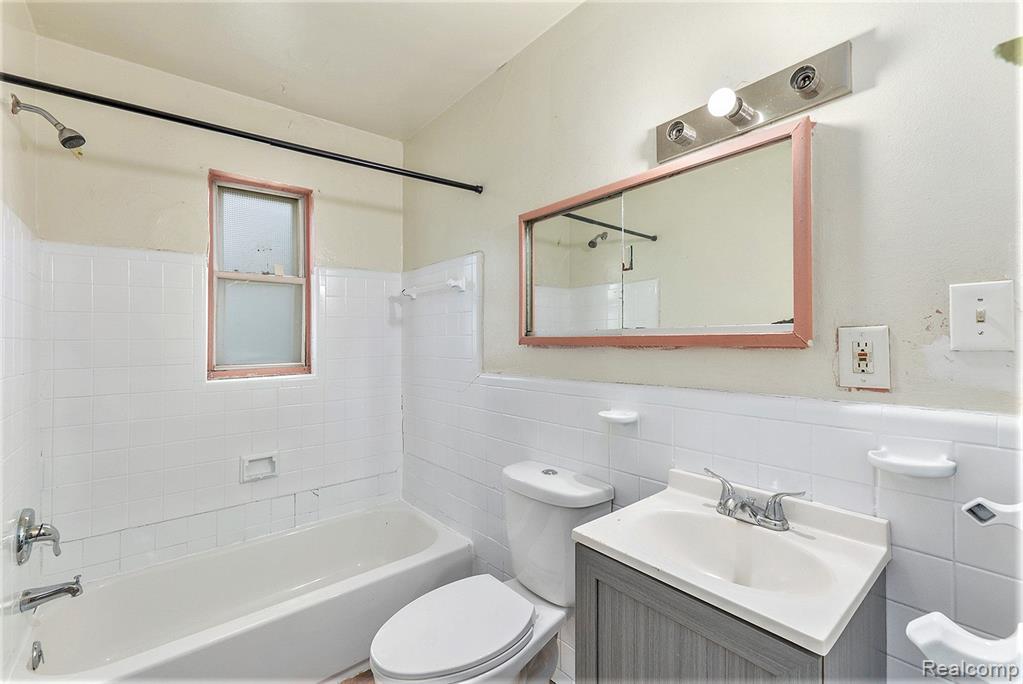8434 BRACE Street, Detroit, MI 48228 — Photo 8