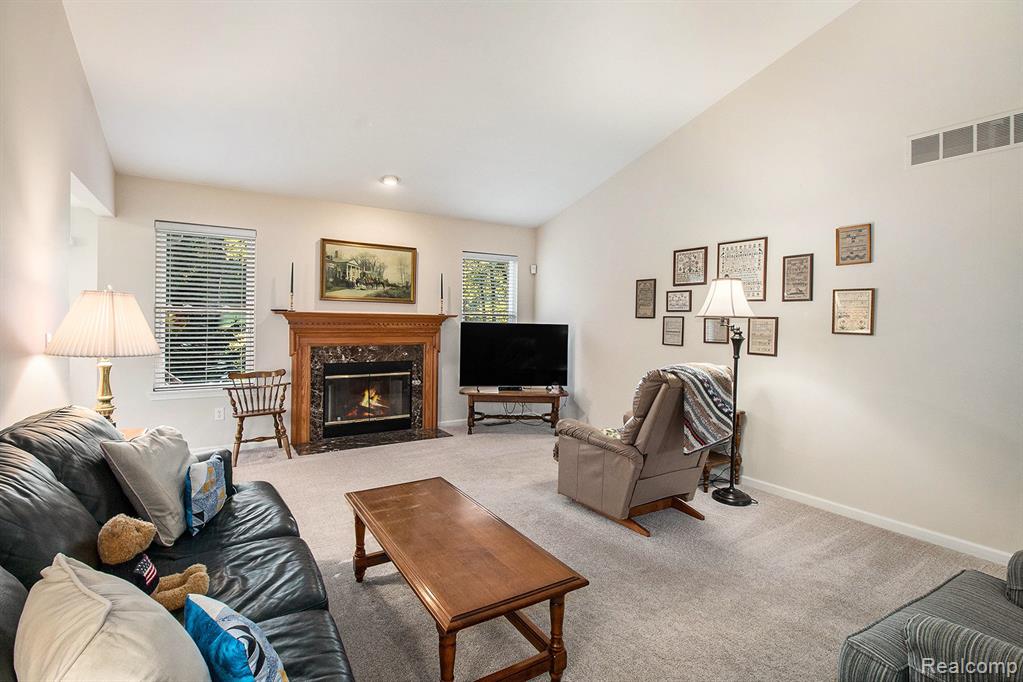 9771 Tioga Trail, Pinckney, MI 48169 — Photo 3