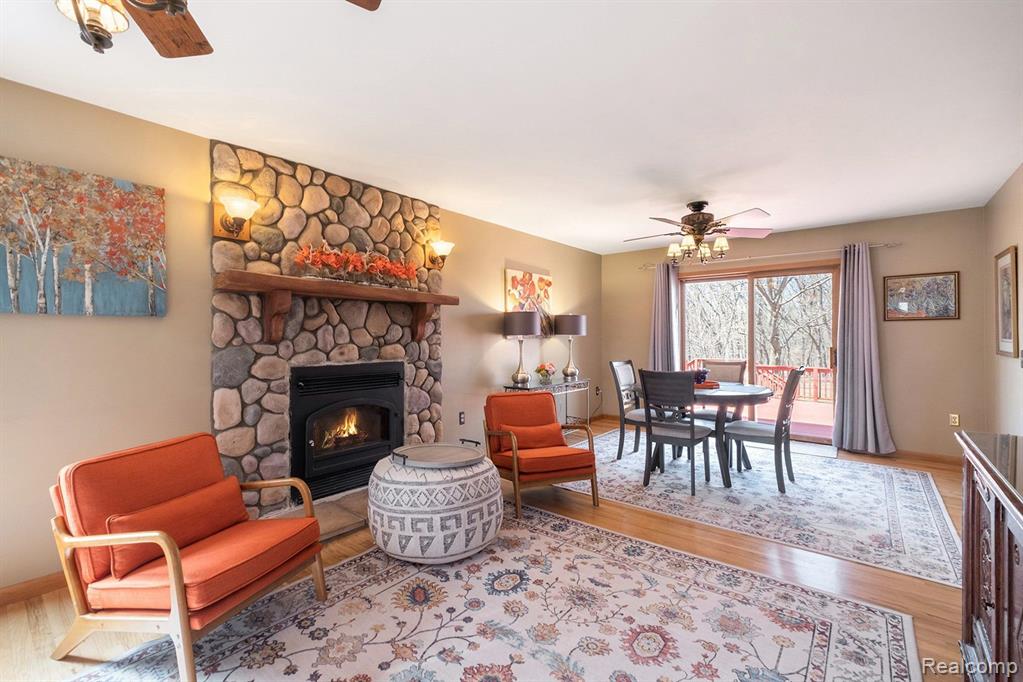 6475 HARTLAND Road, Fenton, MI 48430 — Photo 6