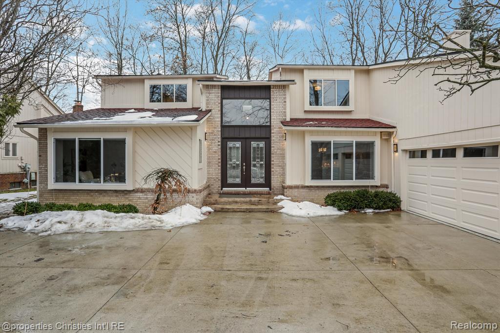 5896 NANEVA Court, West Bloomfield, MI — Photo 4