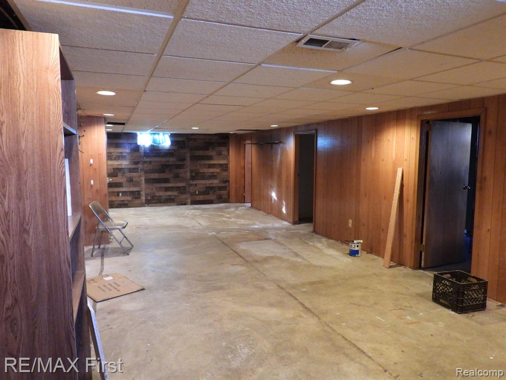 5522 PLEASANT Drive, Waterford, MI 48329 — Photo 13