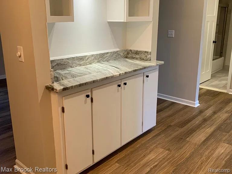 42556 Plymouth Hollow Drive, Plymouth, MI 48170 — Photo 13