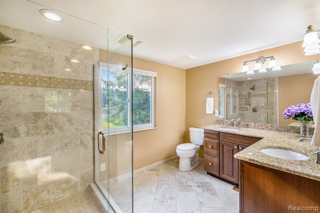 823 ALPINE Trail, Fenton, MI 48430 — Photo 12