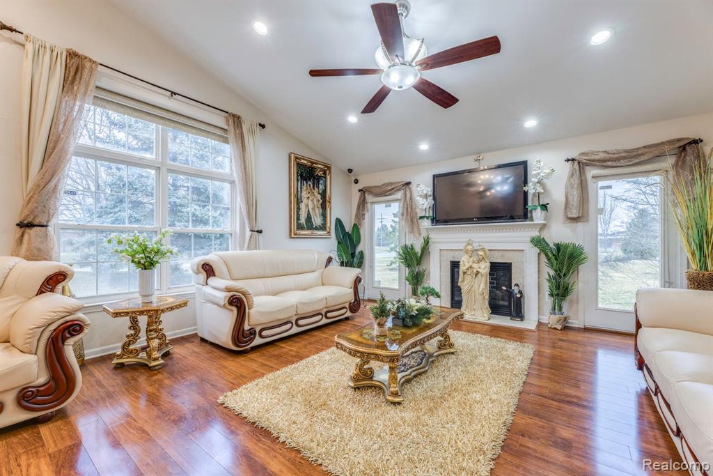 4021 RICHFIELD Drive, Sterling Heights, MI 48314 — Photo 8