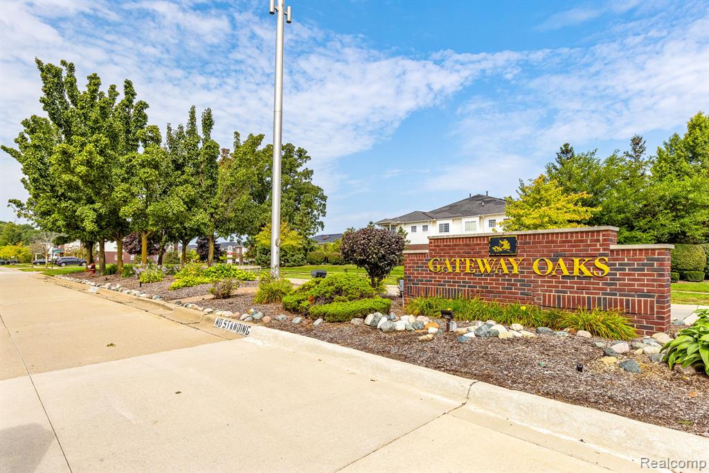 5764 ACORN Lane, 18, Sterling Heights, MI 48314 — Photo 4