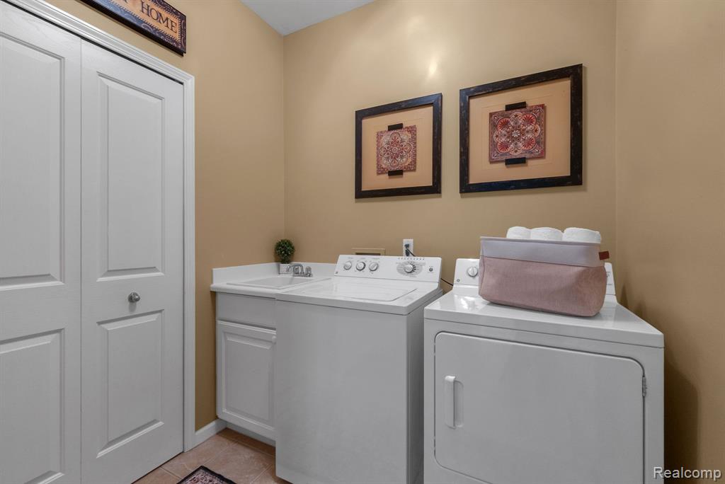 16729 Lyonhurst Circle, Northville, MI 48168 — Photo 25