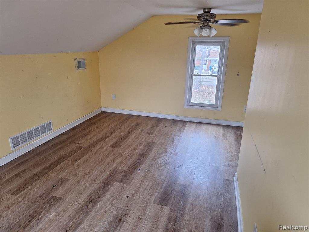 31700 Linden, Fraser, MI 48026 — Photo 11