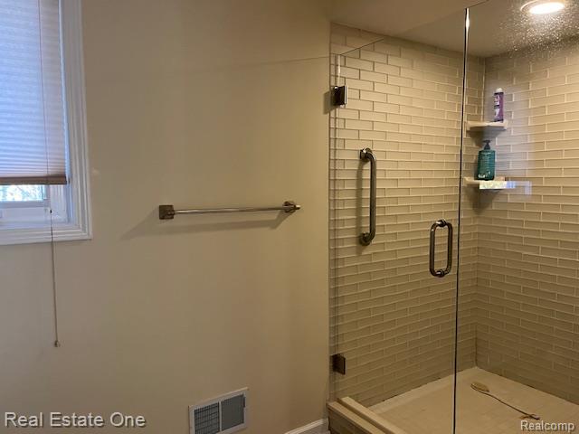 7453 Pepper Creek, West Bloomfield, MI — Photo 16