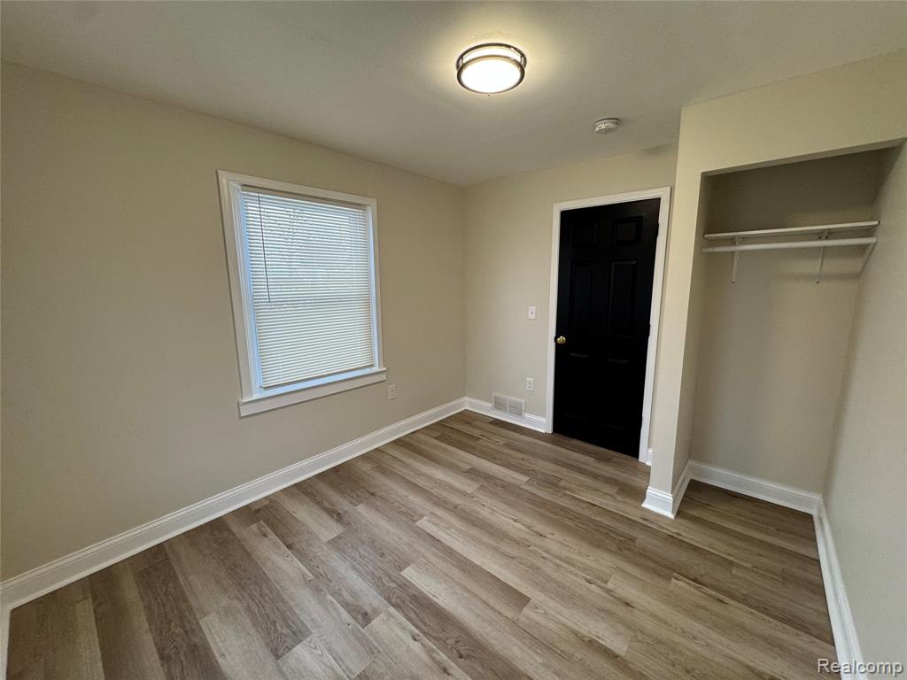 20830 Montrose, Warren, MI 48089 — Photo 13