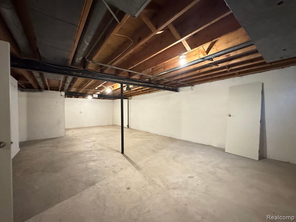 3152 LINDENWOOD Drive, Dearborn, MI 48120 — Photo 14