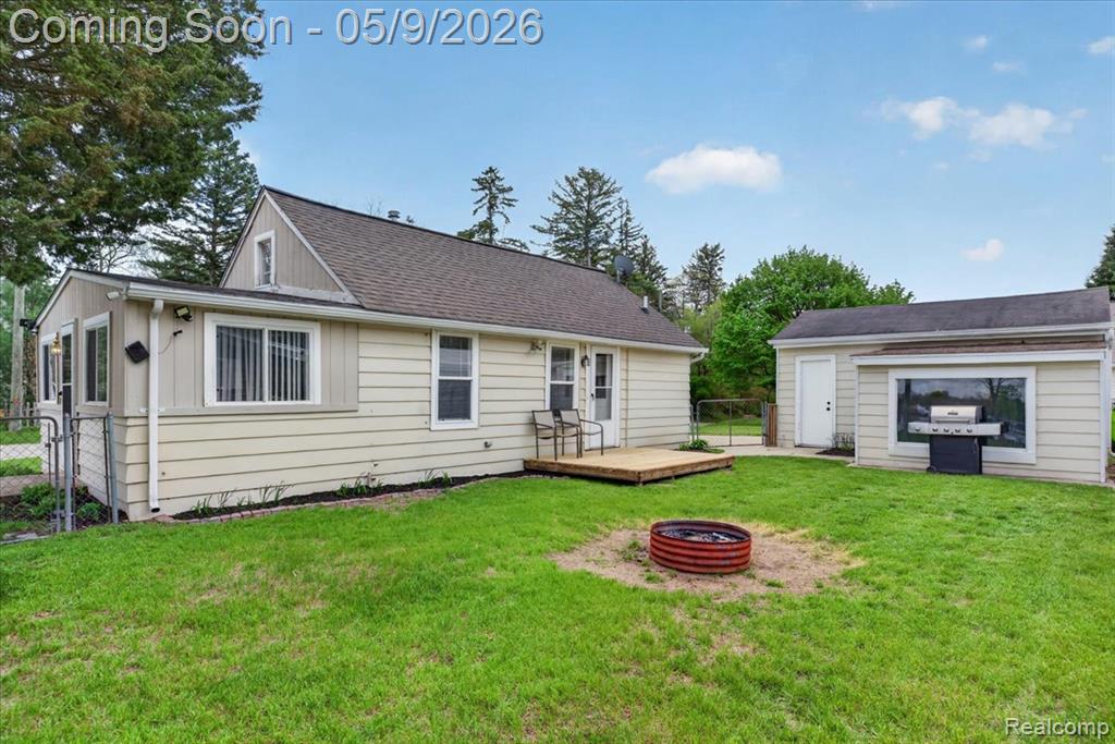 9809 Mandon Road, White Lake, MI — Photo 23