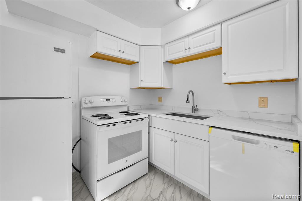 4830 BRIARWOOD Avenue, D2, Royal Oak, MI 48073 — Photo 11