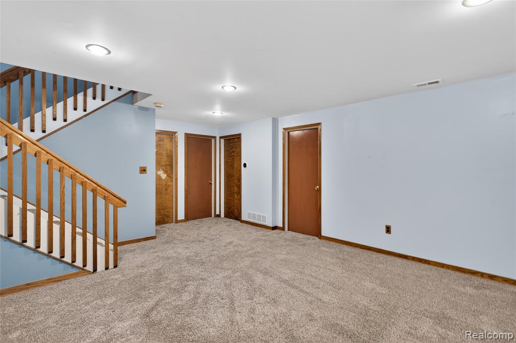 8360 Arlis Street, Commerce Twp, MI 48382 — Photo 39