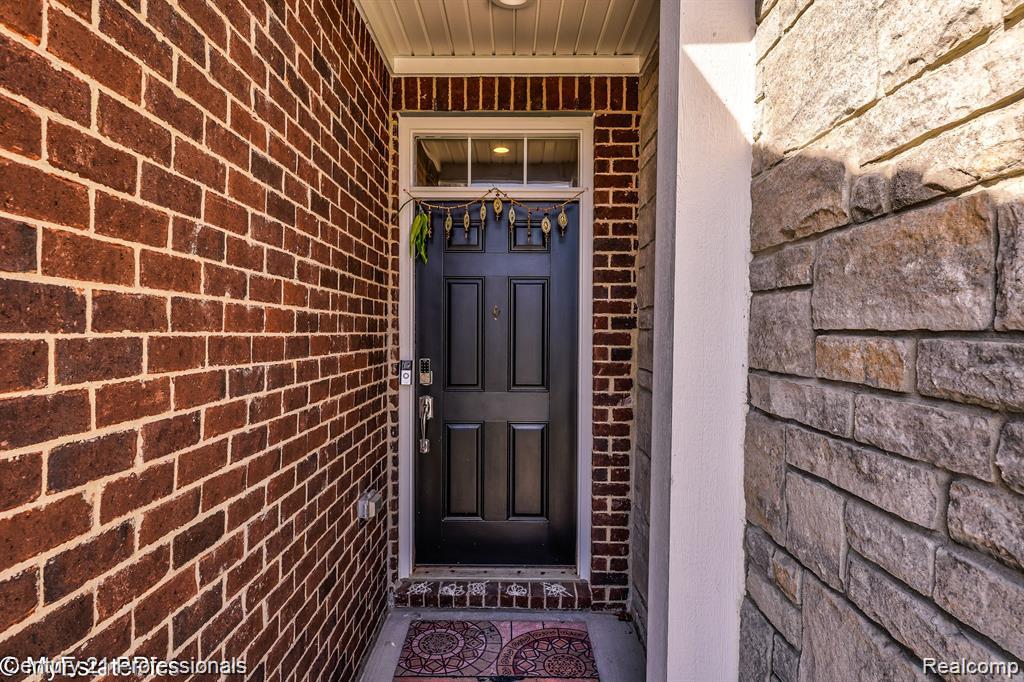 43646 Prospect Lane, Novi, MI — Photo 2