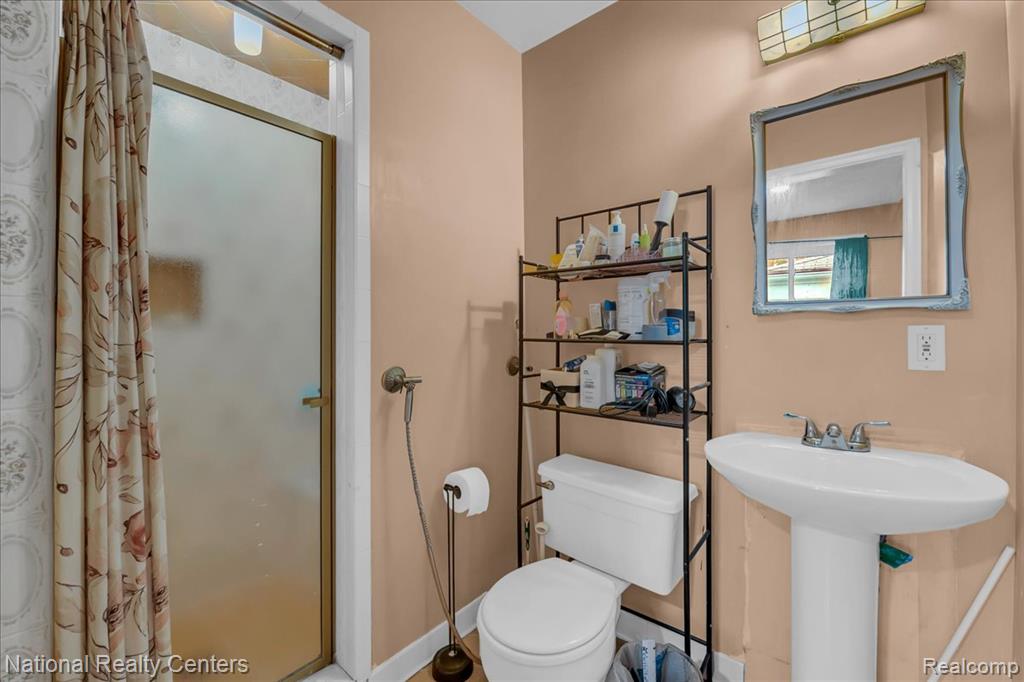 4428 Bedford Street, Dearborn Heights, MI 48125 — Photo 11