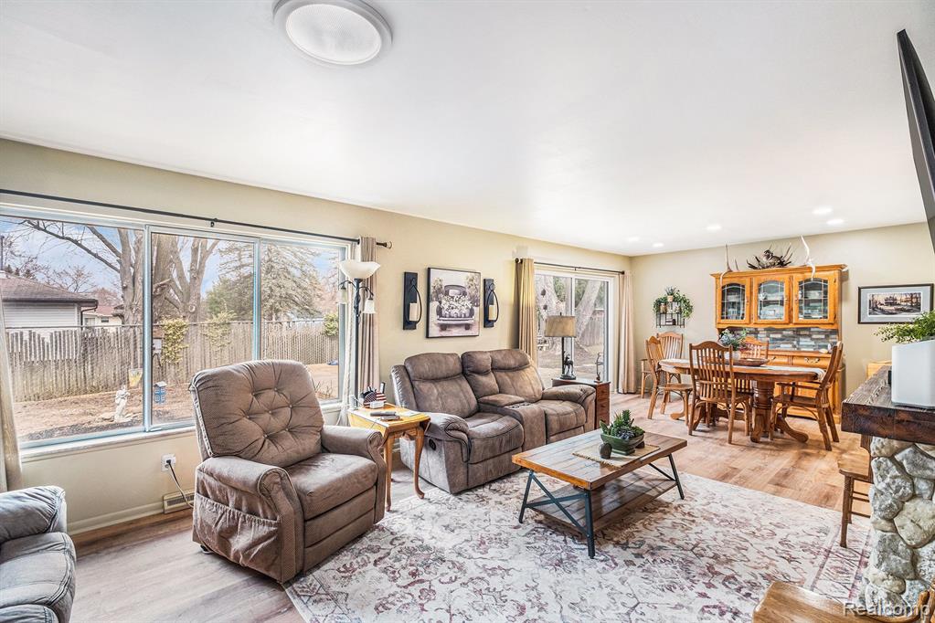 5169 OTTAWA Street, Burton, MI 48509 — Photo 4