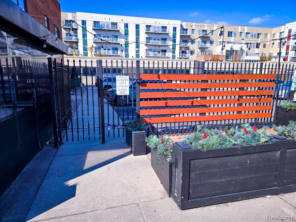 3100 WOODWARD Avenue - Photo 2