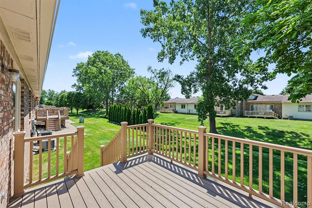 13750 Treeland Drive, Utica, MI 48315 — Photo 27