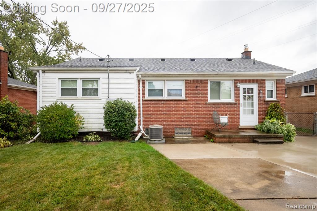 878 Champaign Road, Lincoln Park, MI 48146 — Photo 30
