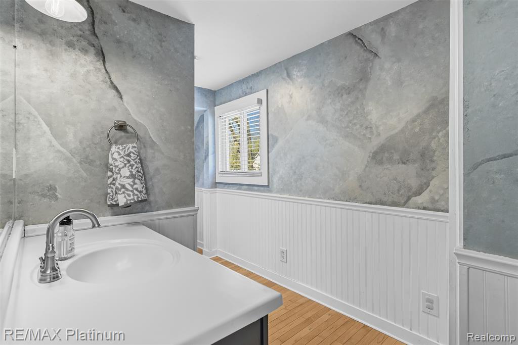 315 S West Street, Fenton, MI 48430 — Photo 22