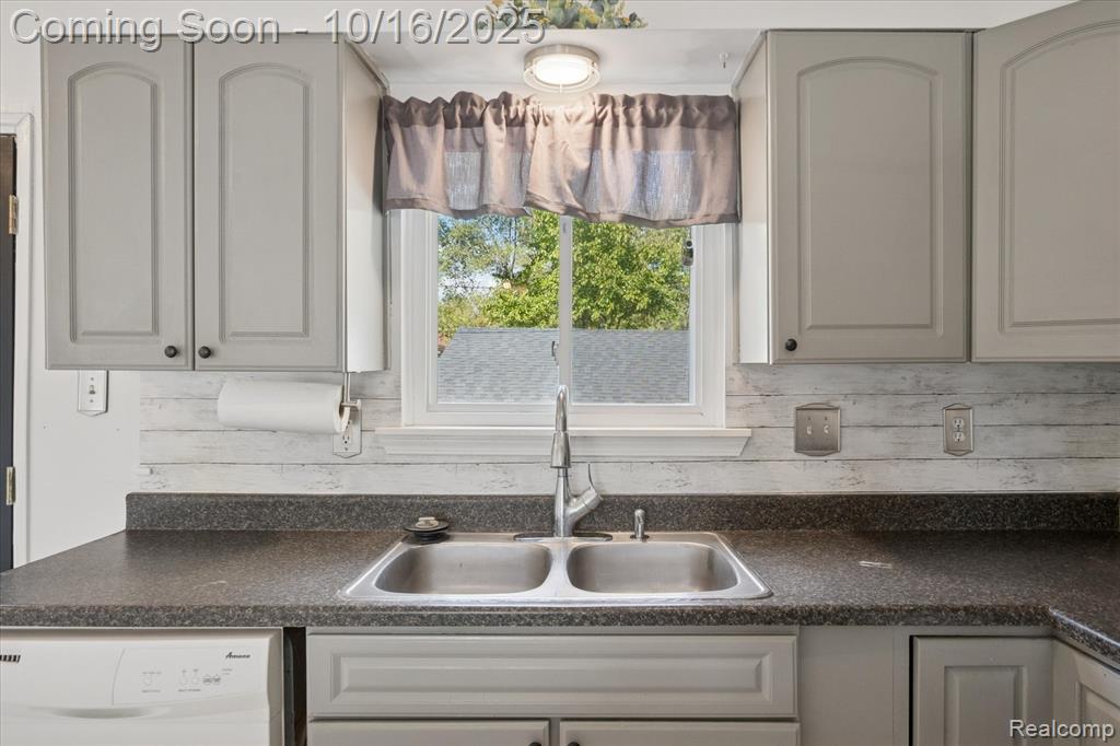 1815 Heatherridge Street, Ypsilanti, MI 48198 — Photo 16