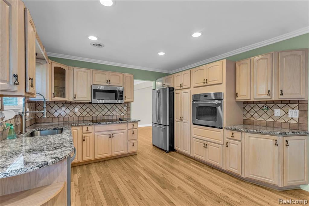 7477 Heather Heath Lane, West Bloomfield, MI — Photo 15