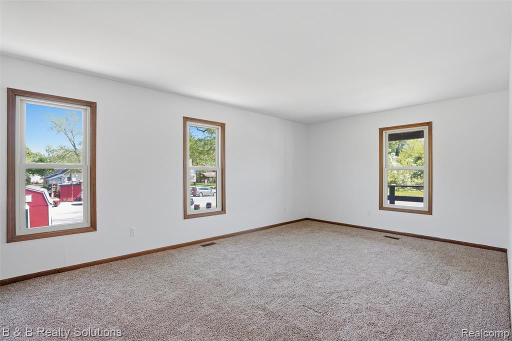 780 N Van Dyke Road, Almont, MI 48003 — Photo 17