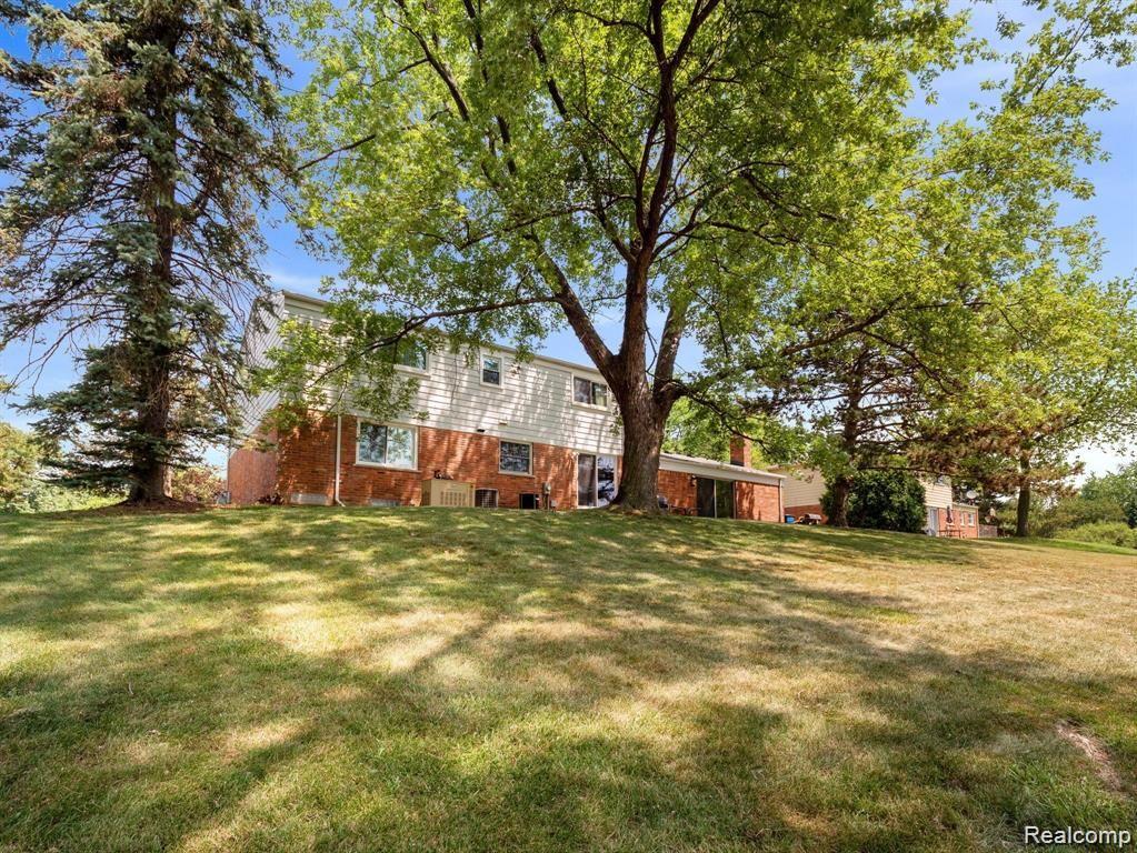 4819 THORNTREE Drive, West Bloomfield, MI — Photo 29