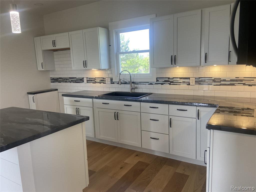 7977 N Portsmouth Road, Bay City, MI 48708 — Photo 38