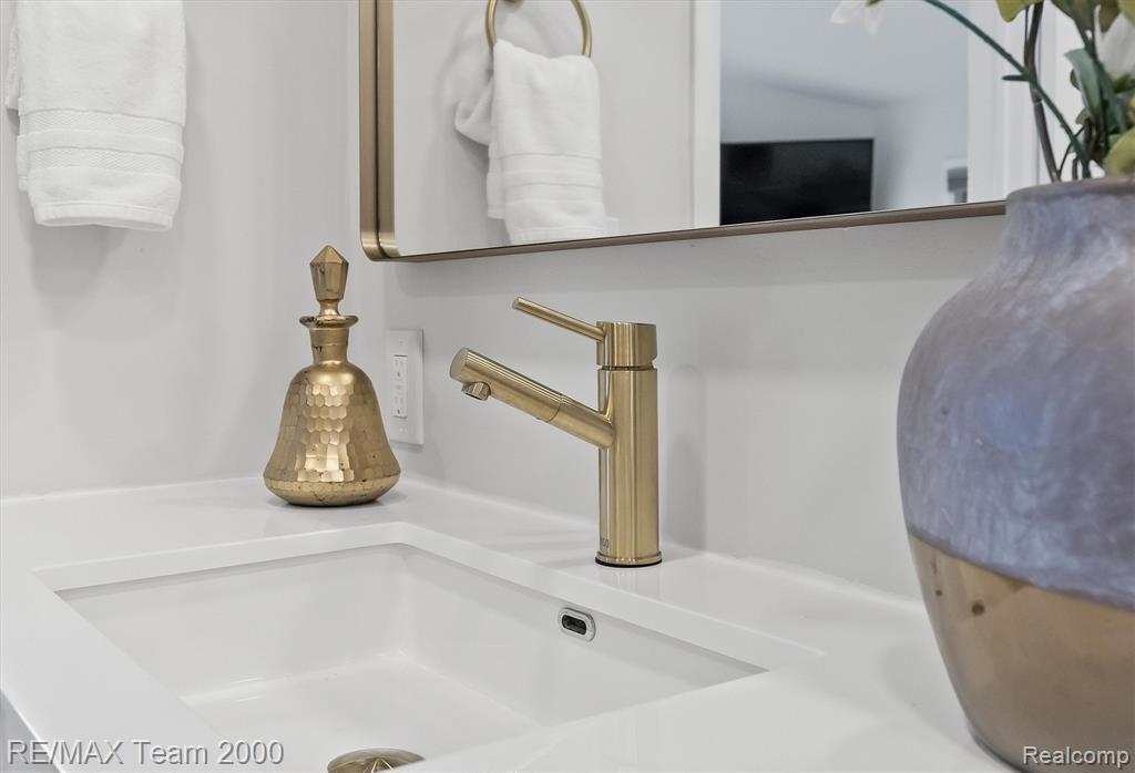 22624 Rio Vista Street, Saint Clair Shores, MI 48081 — Photo 36