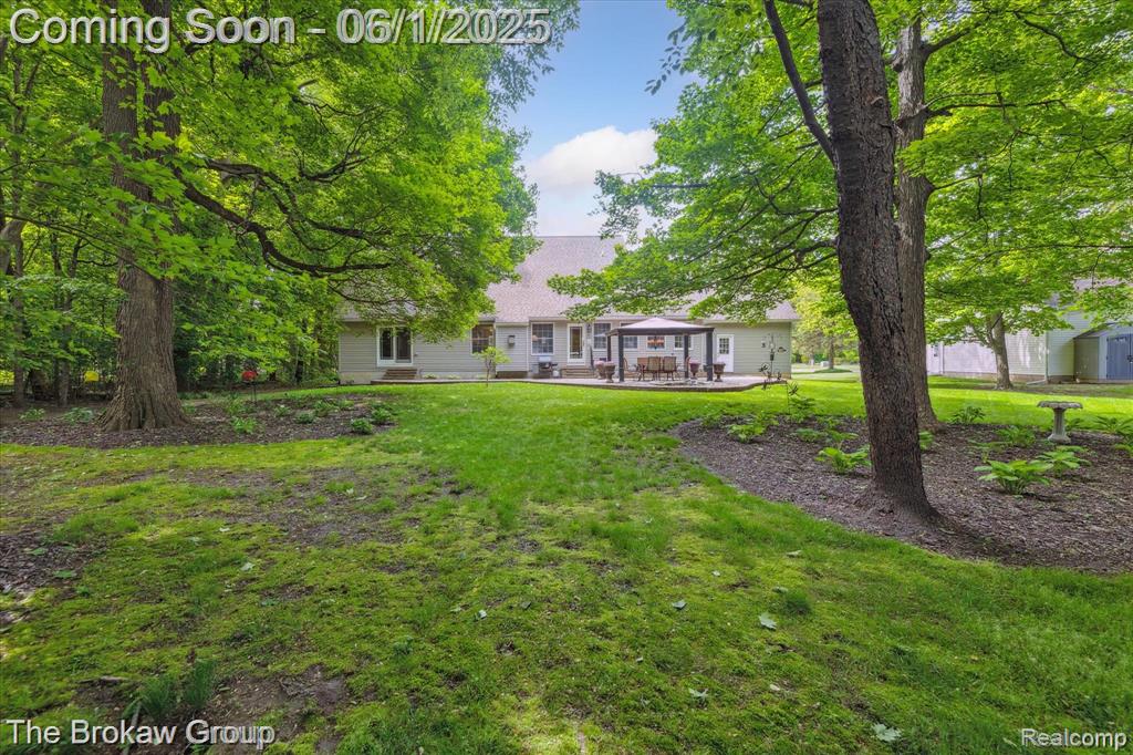 6387 Pinebrook Lane, Burton, MI 48509 — Photo 47