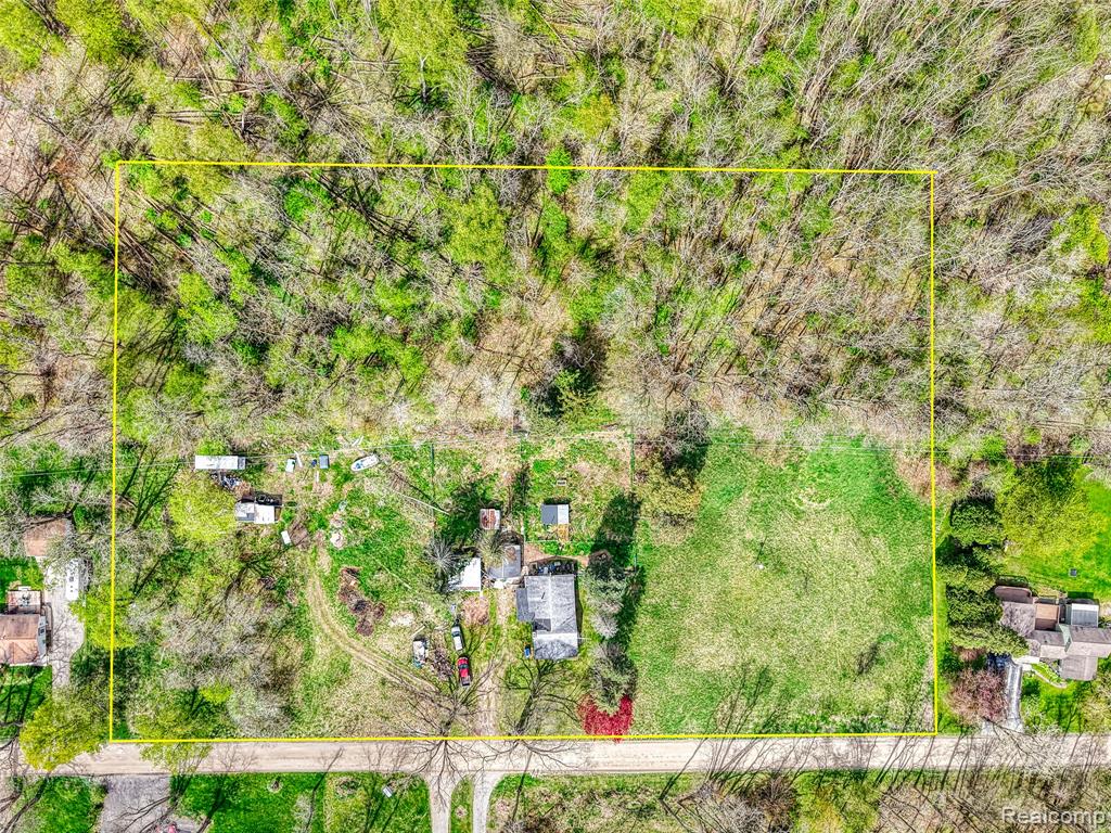 5704 Crandall Road, Howell, MI 48855 — Photo 2