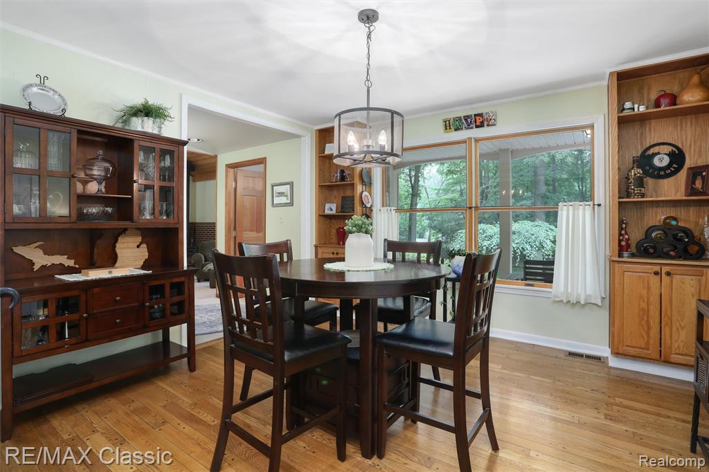 45100 Thornapple Lane, Northville, MI 48168 — Photo 13