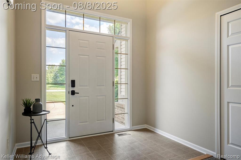 8891 Dexter Gables Lane, Dexter, MI 48130 — Photo 8