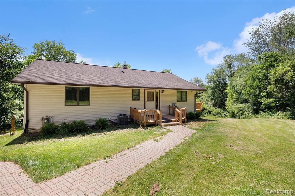 8050 Mester Road, Chelsea, MI 48118 — Photo 3