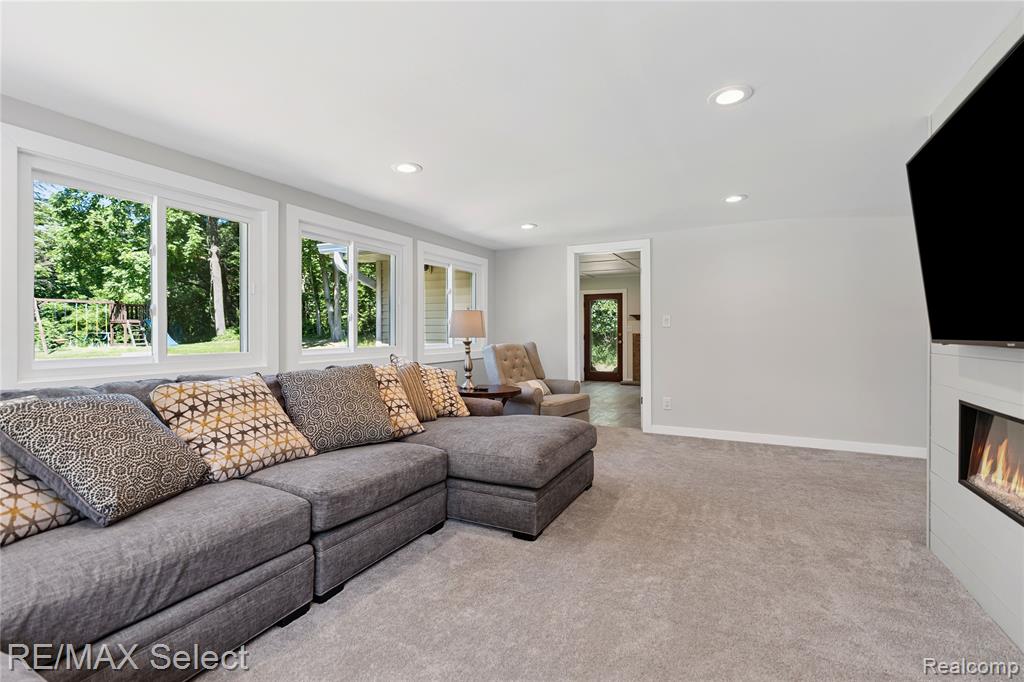 2456 N Tipsico Lake Road, Hartland, MI 48353 — Photo 28