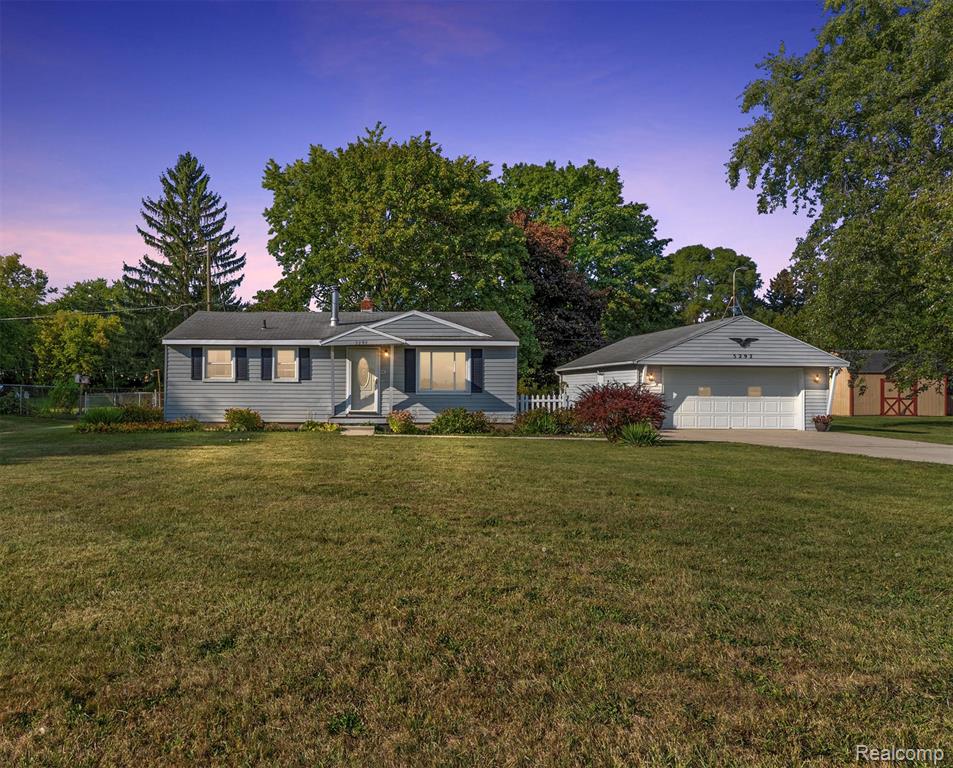 5292 Maple Avenue, Swartz Creek, MI 48473 — front exterior