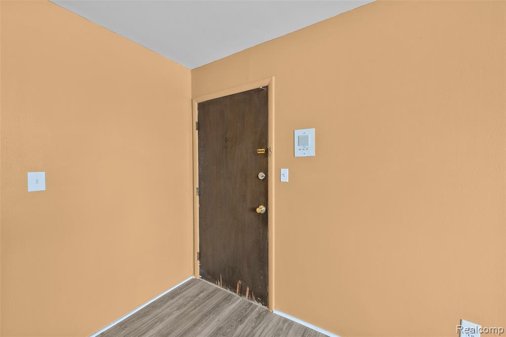 6015 Southfield, Detroit, MI 48228 — Photo 6