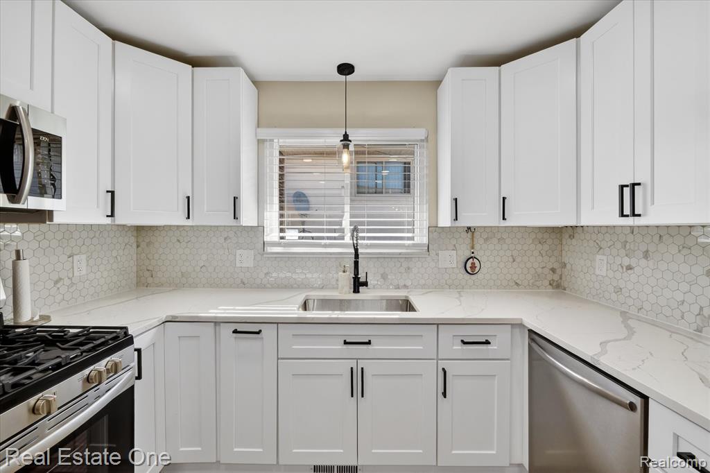 44150 Duchess Drive, Canton, MI 48187 — Photo 12