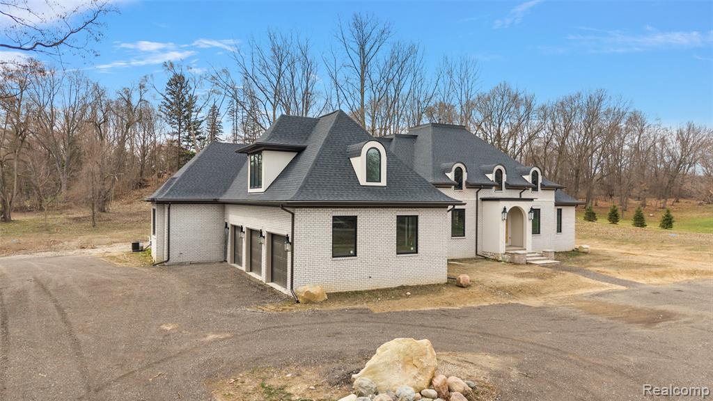 5560 Sheldon Road, Rochester, MI 48306 — Photo 8