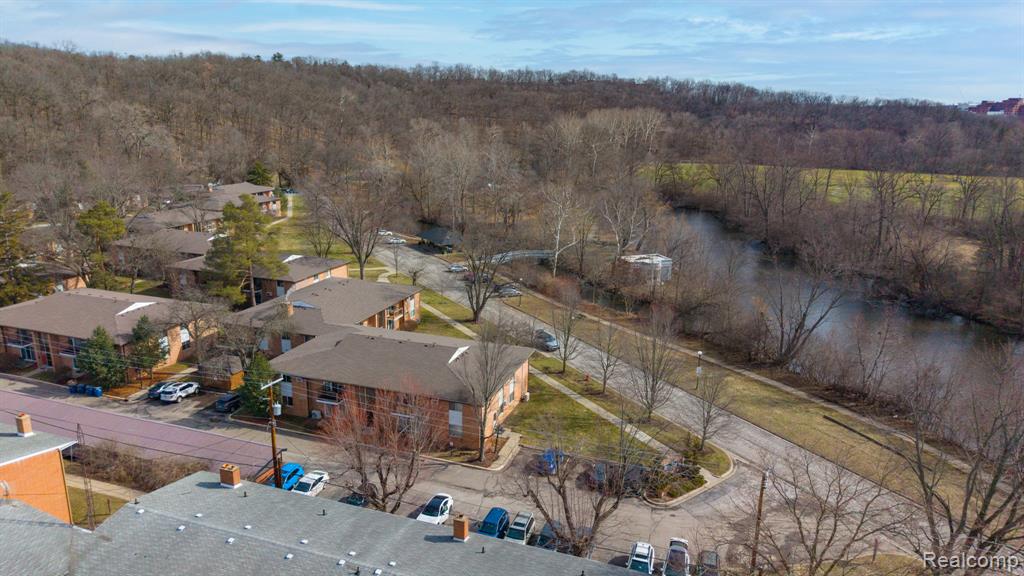 1201 Island Drive, 102, Ann Arbor, MI 48105 — Photo 2