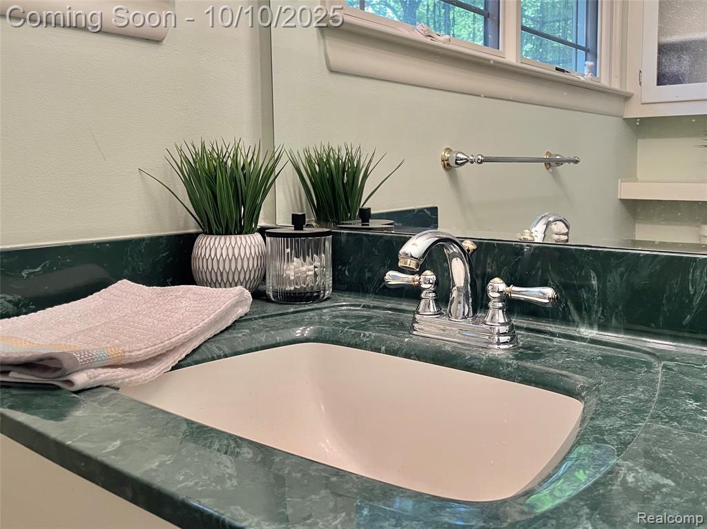 6460 Elmoor Drive, Troy, MI 48098 — Photo 30