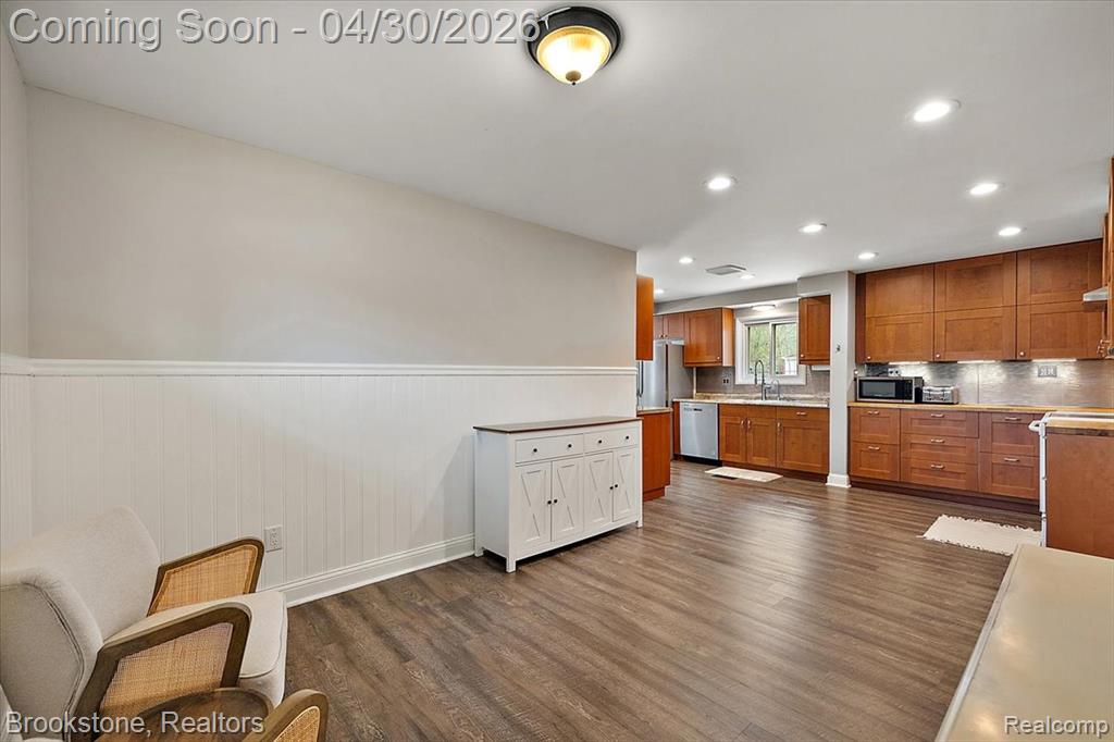 1759 Ashstan Drive, Walled Lake, MI 48390 — Photo 20