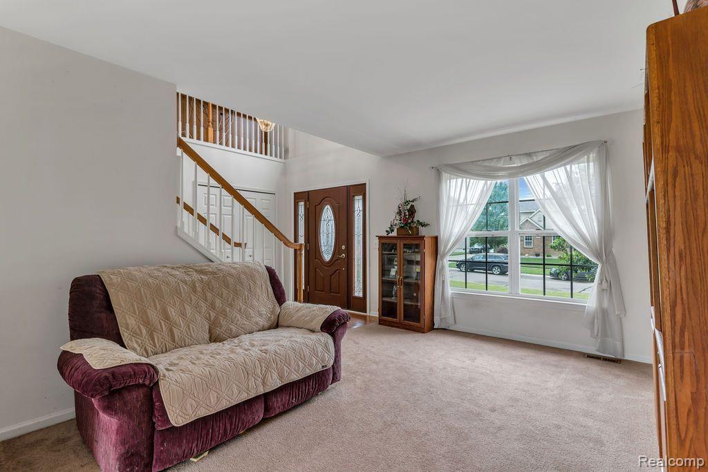 6300 LISMORE Circle, Grand Blanc, MI 48439 — Photo 7