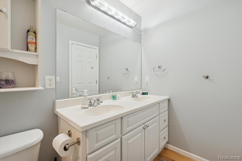 11051 Meadowview Drive, Goodrich Vlg, MI — Photo 25
