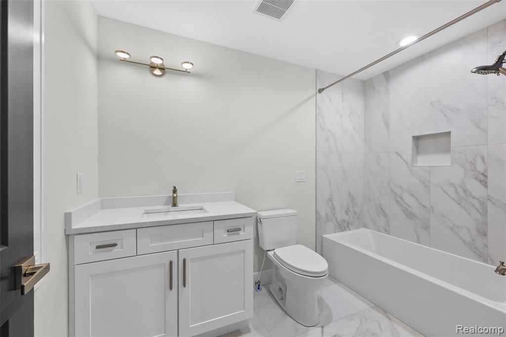 20249 Beacon Way, Northville, MI 48167 — Photo 38